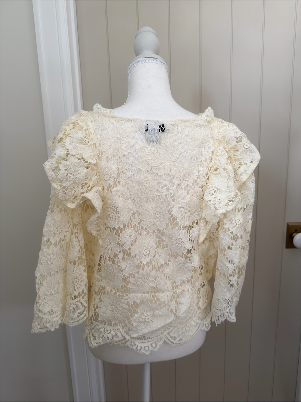 Ivory Lace Ruffle Shrug Top - Picture 4 of 8